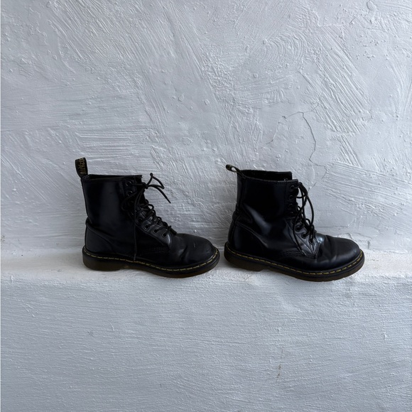 Dr. Martens 1460 smooth black leather 8-eye boot - Picture 7 of 11